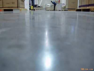 東莞混凝土密封固化劑 宇邦地坪材料，專業(yè)生產(chǎn)供應(yīng)商的品牌實力